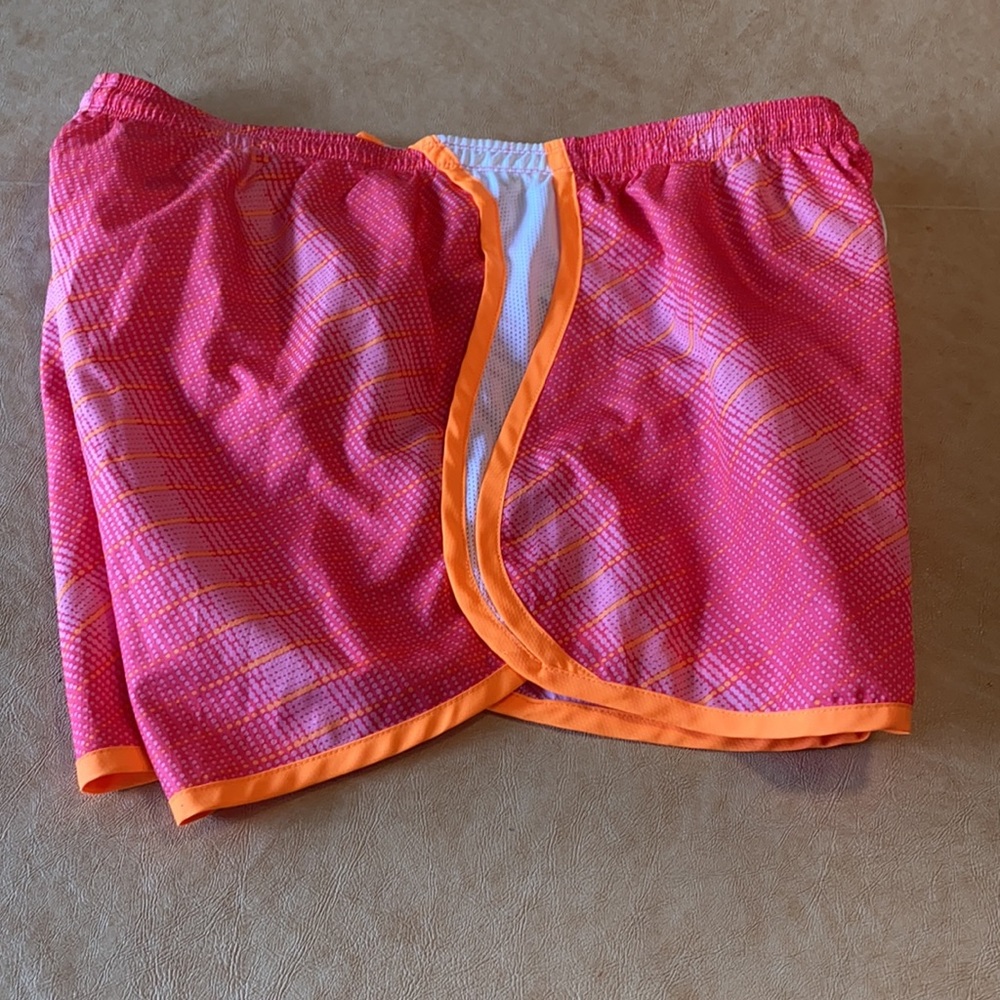 Shorts - Picture 3 of 3